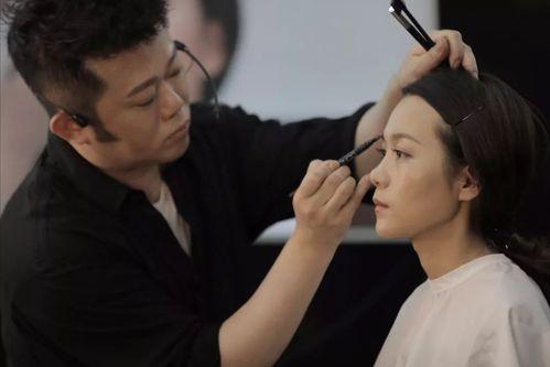 影视化妆师爆料视频,揭秘明星妆容背后的真实故事